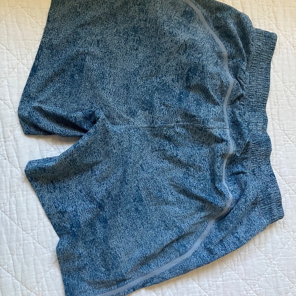 Men’s Lululemon Running Short, Blue - Picture 2 of 2